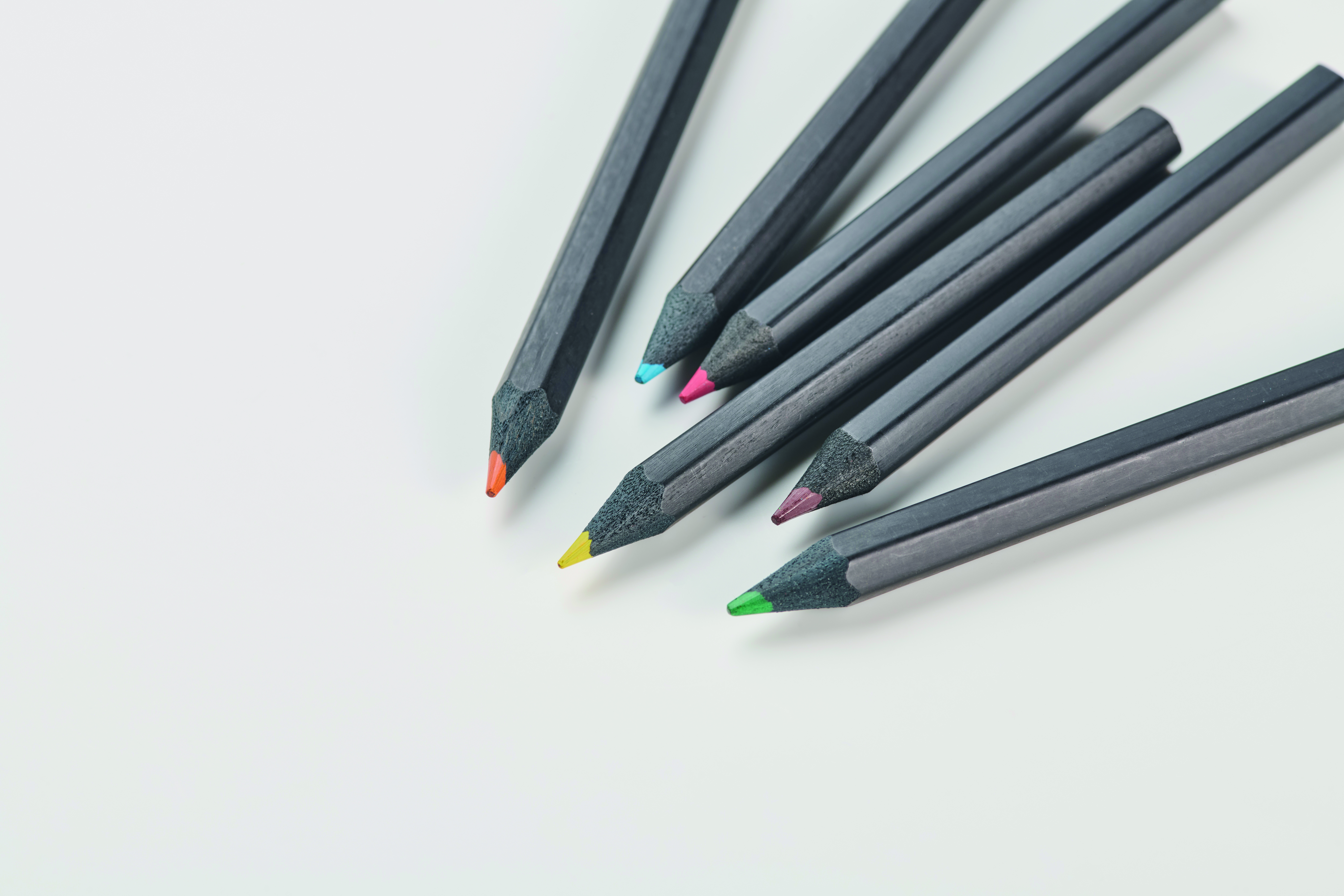 Buntstifte-Set NEGRO mit Anspitzer – 6 Stifte, Werbeartikel bedruckbar
