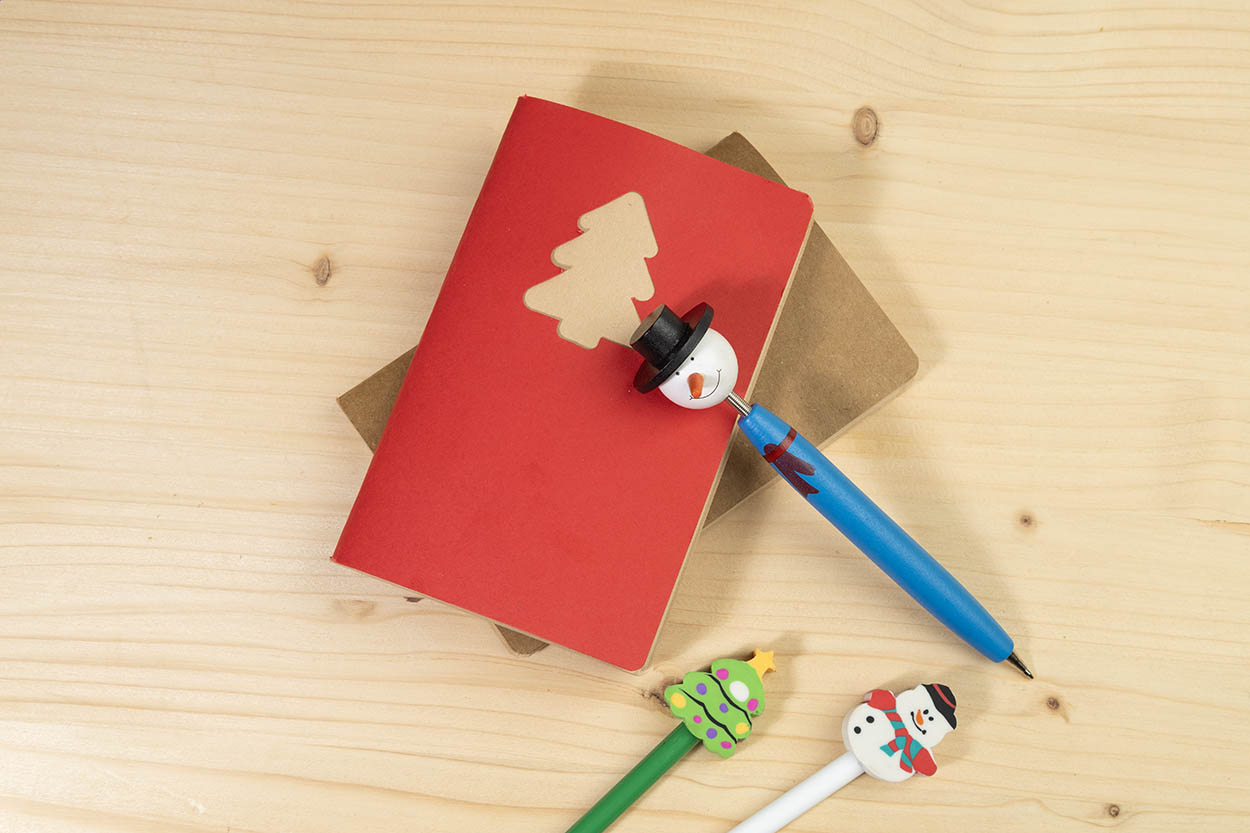 Holzbleistift Ramsvika HB mit Radiergummi im Weihnachtsdesign, bedruckbar