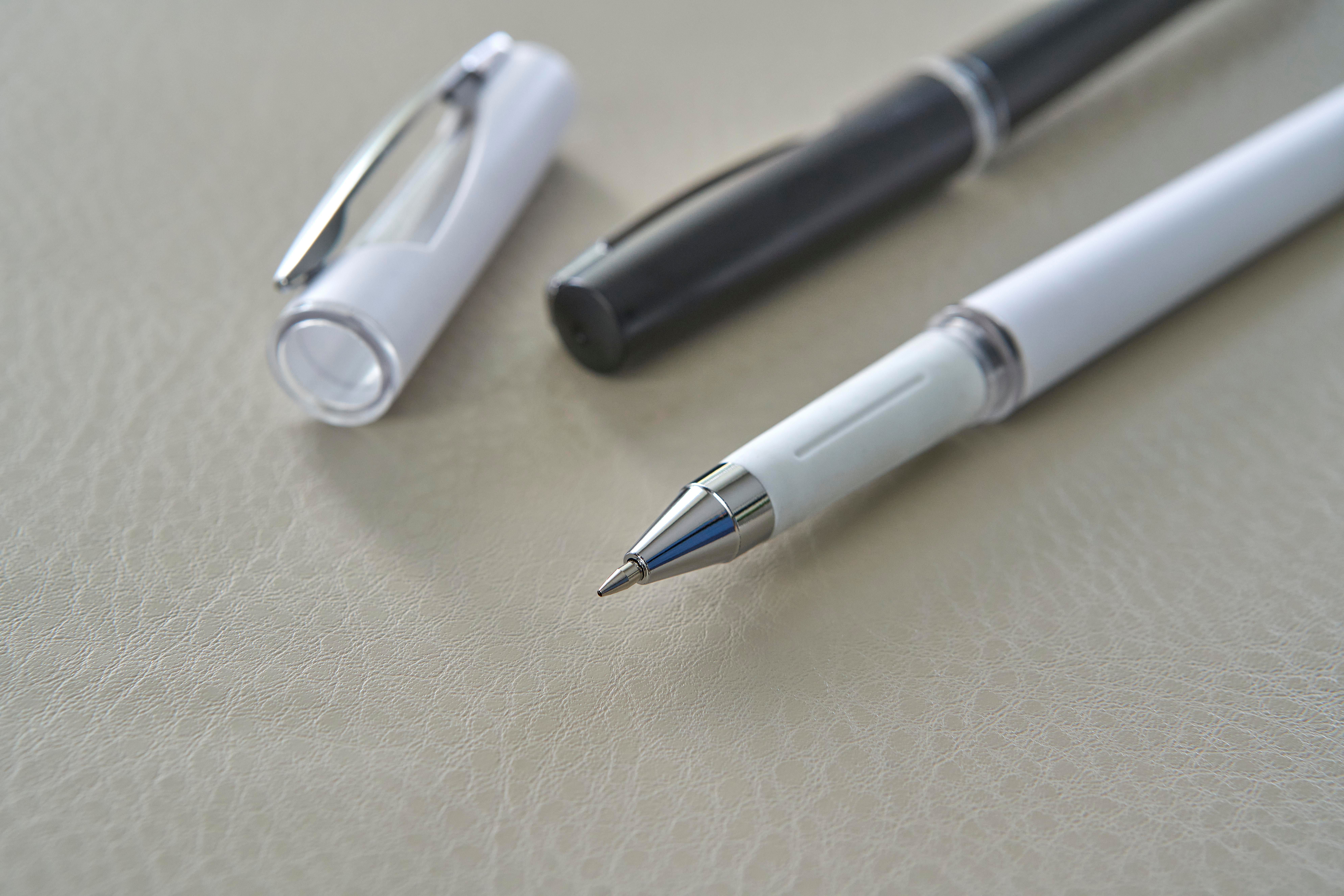 Gel-Tintenschreiber Karin aus ABS – Werbeartikel mit Metallclip
